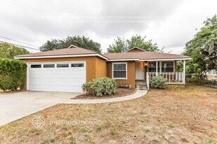 403 Baldwin Ave in Redlands, CA - Building Photo