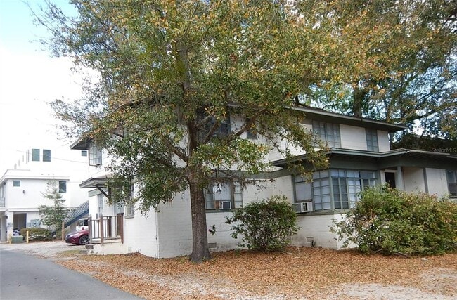1112 SW 4th Ave in Gainesville, FL - Foto de edificio - Building Photo
