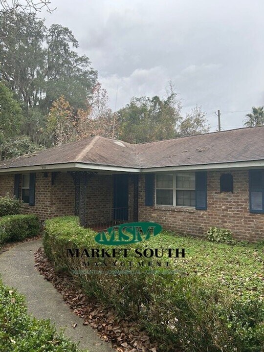 606 McLaws St in Savannah, GA - Building Photo