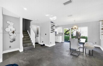 2311 SW 87th Way in Miramar, FL - Building Photo - Building Photo