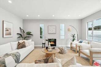 1326 Centinela Ave in Los Angeles, CA - Building Photo - Building Photo