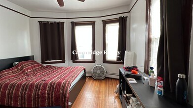 113 Columbia St, Unit 2B in Cambridge, MA - Foto de edificio - Building Photo