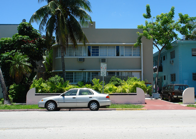 1110 Euclid Ave in Miami Beach, FL - Foto de edificio - Building Photo