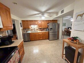 10595 104th Ave in Largo, FL - Building Photo - Building Photo