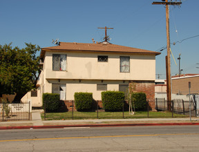 Whitsett Estates in North Hollywood, CA - Building Photo - Building Photo