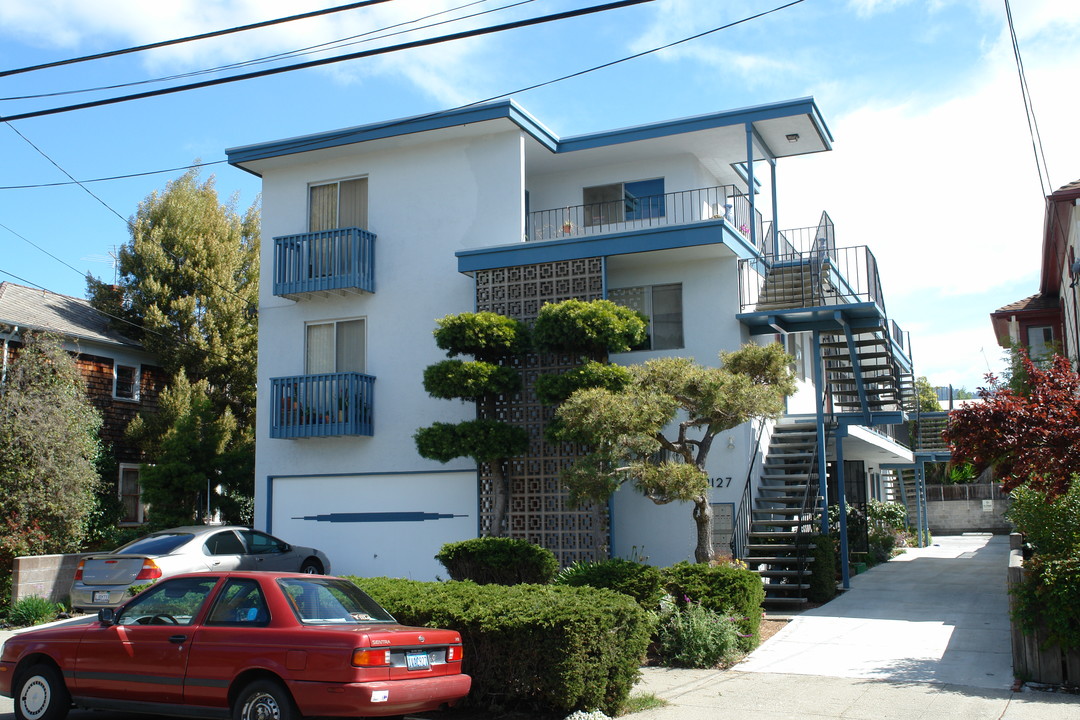 2127 Mcgee Ave in Berkeley, CA - Foto de edificio