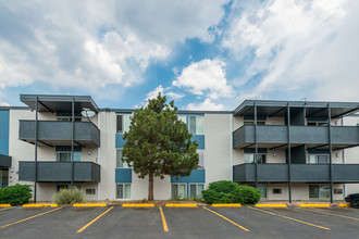 Park Point in Denver, CO - Foto de edificio - Building Photo