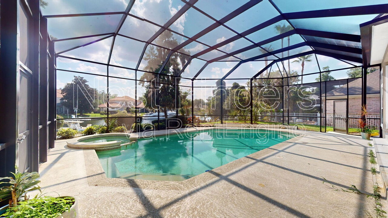 1334 Charter Ct in Jacksonville, FL - Building Photo