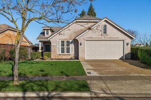 1839 Lexington Dr in Lodi, CA - Building Photo