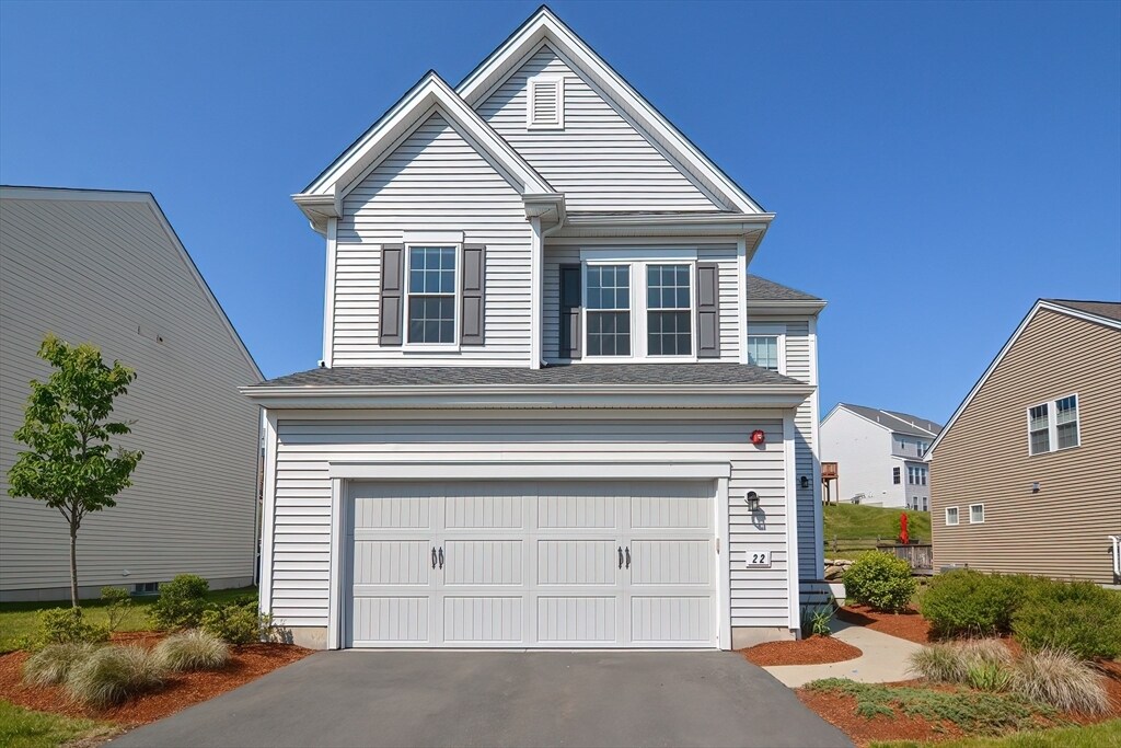 22 Walnut Way in Hopkinton, MA - Building Photo