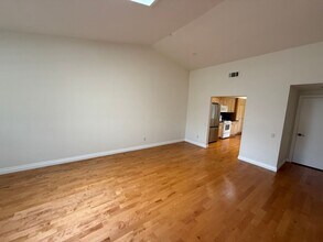 17163 Village 17 in Camarillo, CA - Building Photo - Building Photo