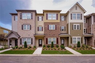 1299 Hopkins Dr in Decatur, GA - Building Photo