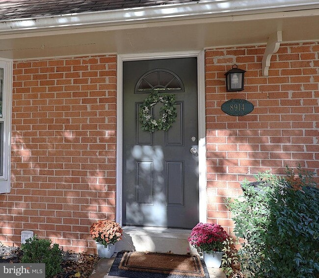 property at 8914 Shamrock Ct