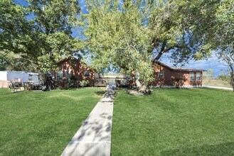 2510 Delaware Ave in League City, TX - Foto de edificio - Building Photo