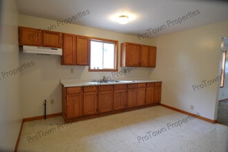 106 Bowen Pl in Joliet, IL - Foto de edificio - Building Photo