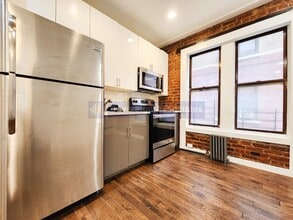 14 Thayer St in New York, NY - Building Photo - Building Photo