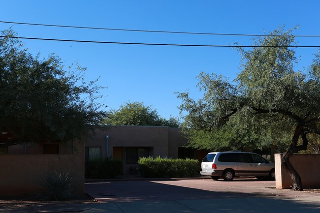 3932-3942 E Mabel St in Tucson, AZ - Building Photo - Building Photo