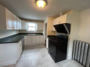 107 Lincoln Ave in Quincy, MA - Building Photo - Building Photo