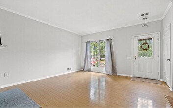 7136 Strawn Ct in Alexandria, VA - Building Photo - Building Photo