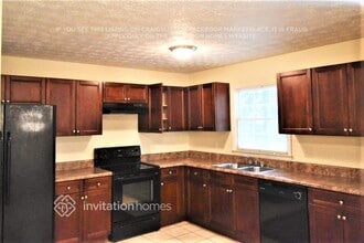 65 Wagon Wheel Dr in Rex, GA - Building Photo - Building Photo