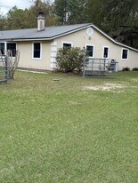 9579 Co Rd 252 in Live Oak, FL - Building Photo