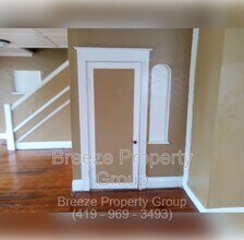 2145 Dorr St in Toledo, OH - Building Photo - Building Photo