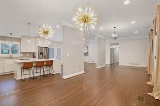 1254 Moores Mill Rd NW in Atlanta, GA - Building Photo - Building Photo