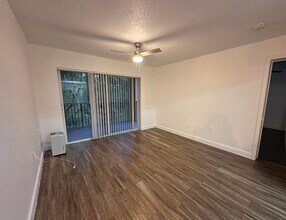 3685 NW Adriatic Ln in Jensen Beach, FL - Building Photo - Building Photo