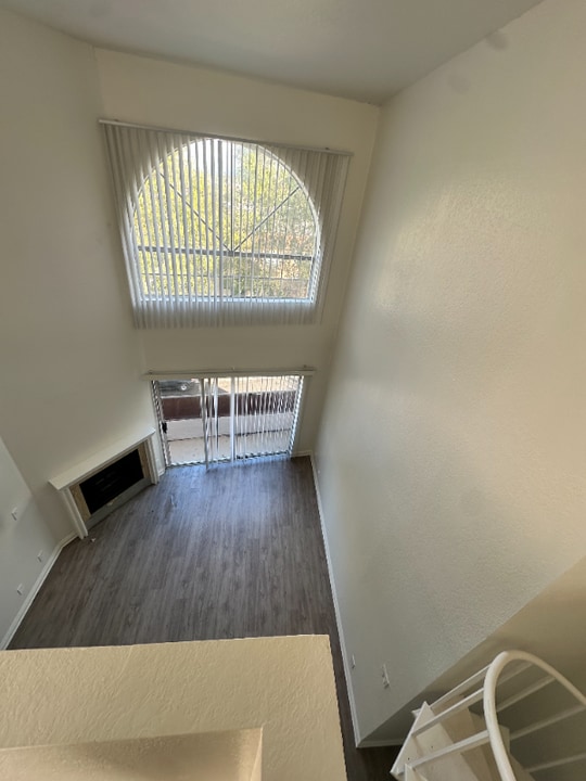 15009 Moorpark St in Los Angeles, CA - Building Photo