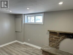 29 Frances Crescent in Toronto, ON - Building Photo - Building Photo