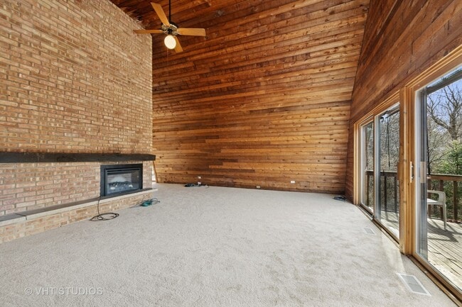 5 Bellwood Dr in Barrington, IL - Building Photo - Building Photo