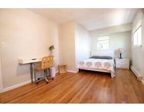 171 Erie St in Cambridge, MA - Building Photo - Building Photo