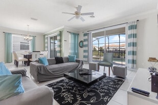 4743 Kings Castle Cir in Kissimmee, FL - Building Photo