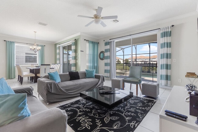 4743 Kings Castle Cir