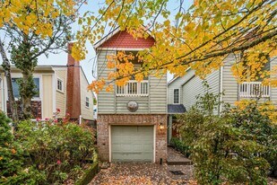 111 S Lowell St in Portland, OR - Building Photo