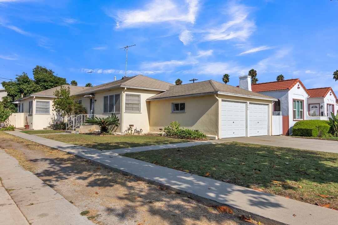 3940 Huron Ave in Culver City, CA - Building Photo