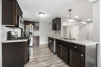 620 4th St NW in Grand Rapids, MI - Foto de edificio - Building Photo