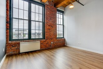 63 Melcher St, Unit 207 in Boston, MA - Building Photo - Building Photo