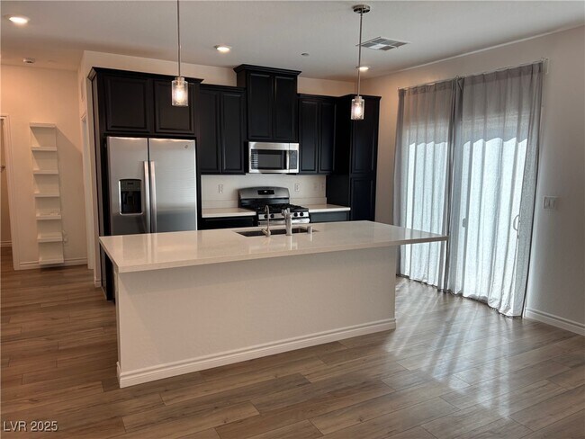 7232 N Decatur Blvd in Las Vegas, NV - Building Photo - Building Photo
