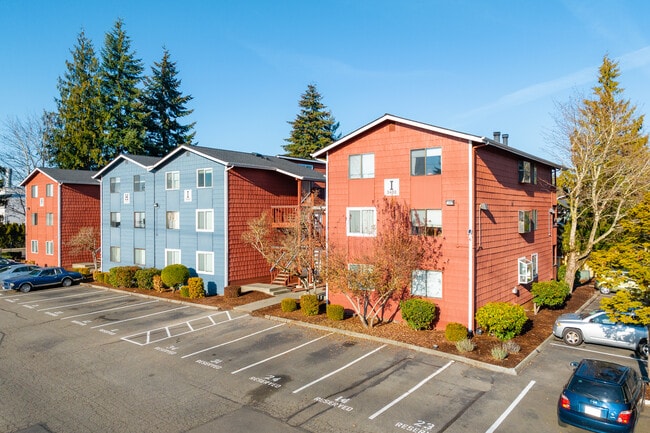 Bye The Green Condominiums in Auburn, WA - Foto de edificio - Primary Photo