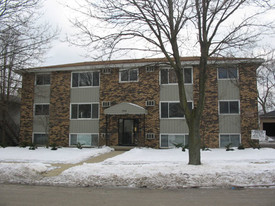 743 Jefferson Ave Apartments