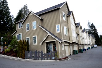 10705 Ross Rd in Bothell, WA - Building Photo - Building Photo