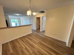 3110 Meadow St in Lynn Haven, FL - Foto de edificio - Building Photo