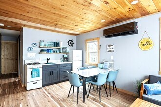16 Riverview Ter, Unit #2 in Hampton, NH - Building Photo - Building Photo