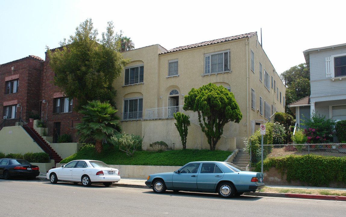 134 S Coronado St in Los Angeles, CA - Building Photo