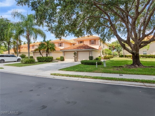 property at 445 Robin Hood Cir