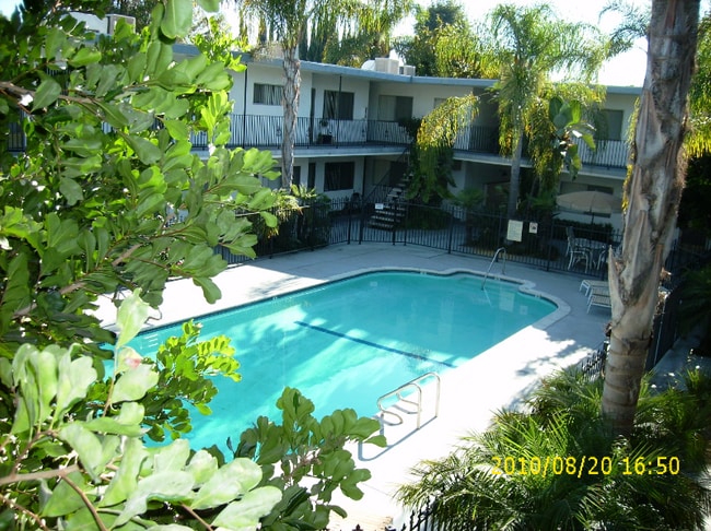 820 S Rosemead Blvd