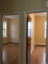 45-01 Ditmars Blvd in Queens, NY - Building Photo - Building Photo