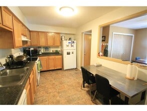 949 Wescott Trail in Eagan, MN - Building Photo - Building Photo