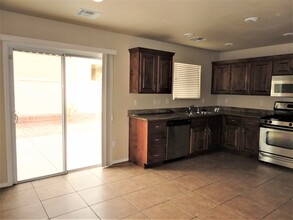 5753 Rose Tiara Dr in Las Vegas, NV - Building Photo - Building Photo